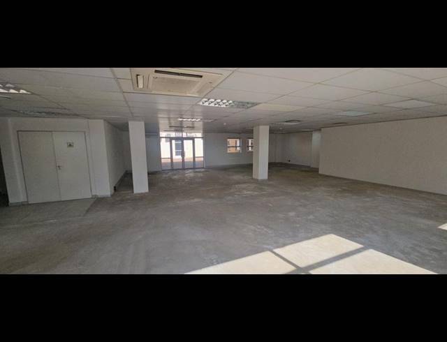 BUSINESS PROPERTY TO RENT IN HALFWAY GARDENS